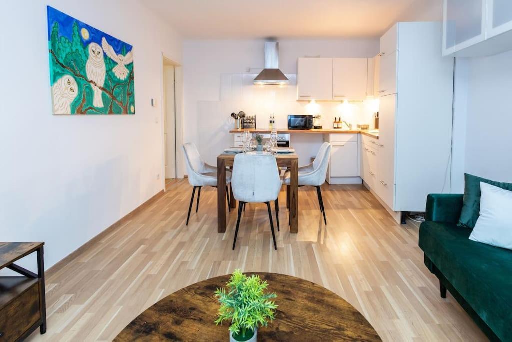 City Apartment Top Location, Quiet And Cozy Ideal To Relax Or Work ウィーン エクステリア 写真