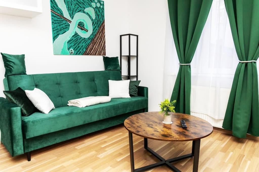 City Apartment Top Location, Quiet And Cozy Ideal To Relax Or Work ウィーン エクステリア 写真